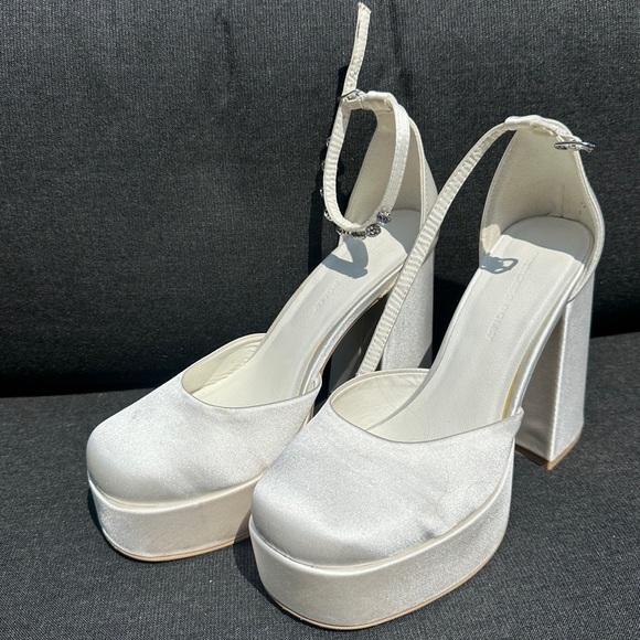 Princess Polly white Platform Heels - Picture 4 of 6